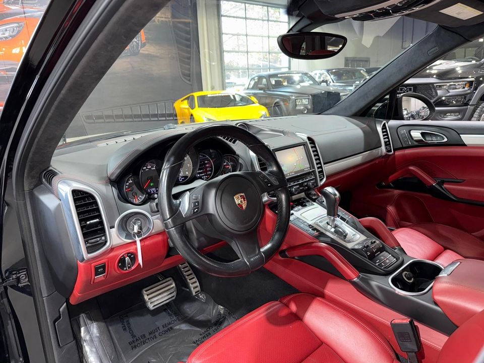 2014 Porsche Cayenne GTS