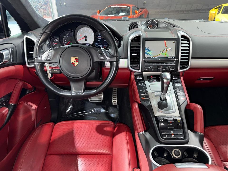 2014 Porsche Cayenne GTS