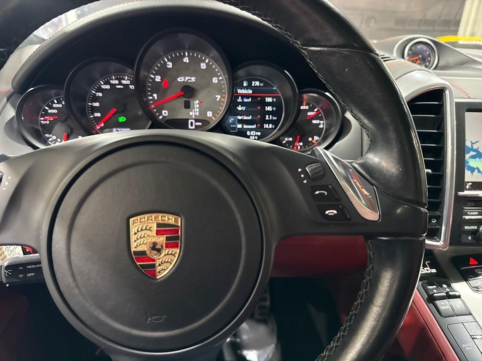 2014 Porsche Cayenne GTS