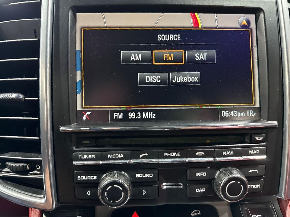 2014 Porsche Cayenne GTS