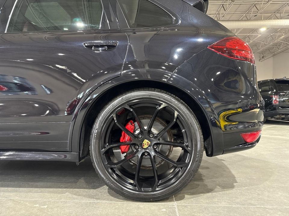 2014 Porsche Cayenne GTS