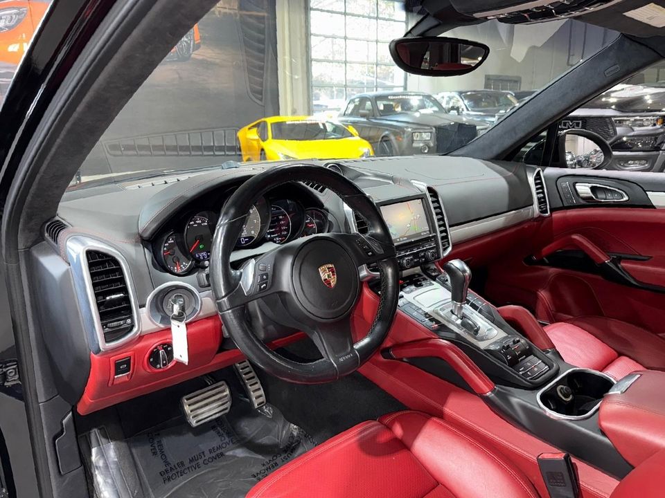 2014 Porsche Cayenne GTS