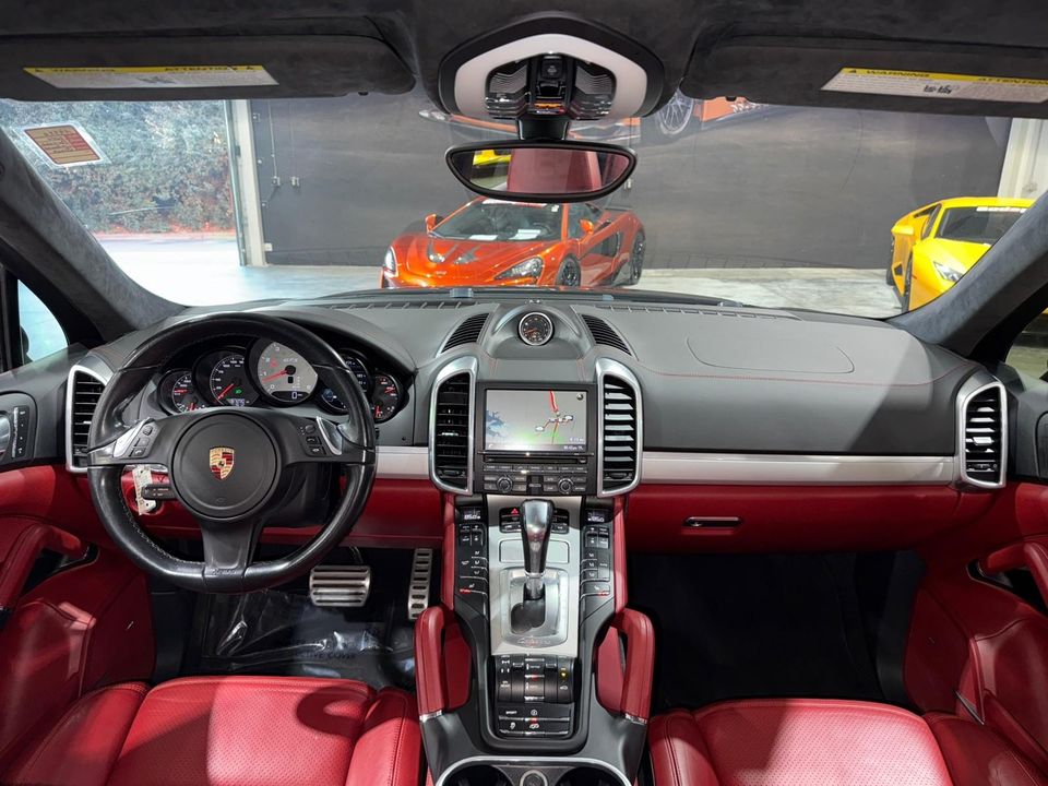 2014 Porsche Cayenne GTS
