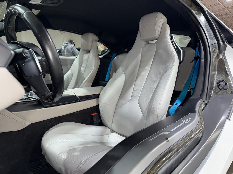 2015 BMW i8
