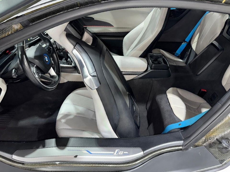 2015 BMW i8