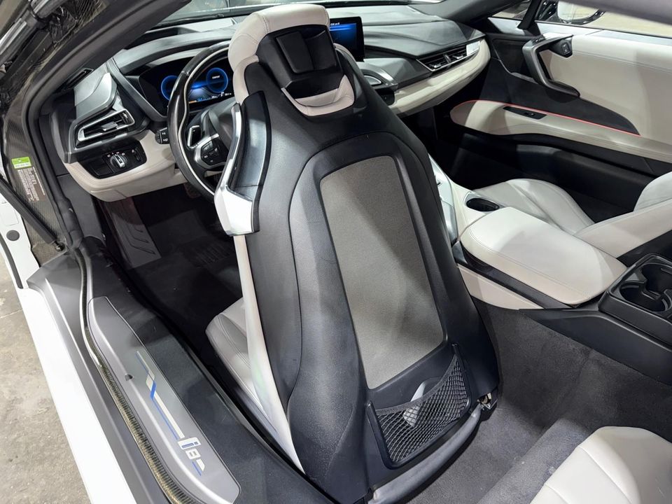 2015 BMW i8