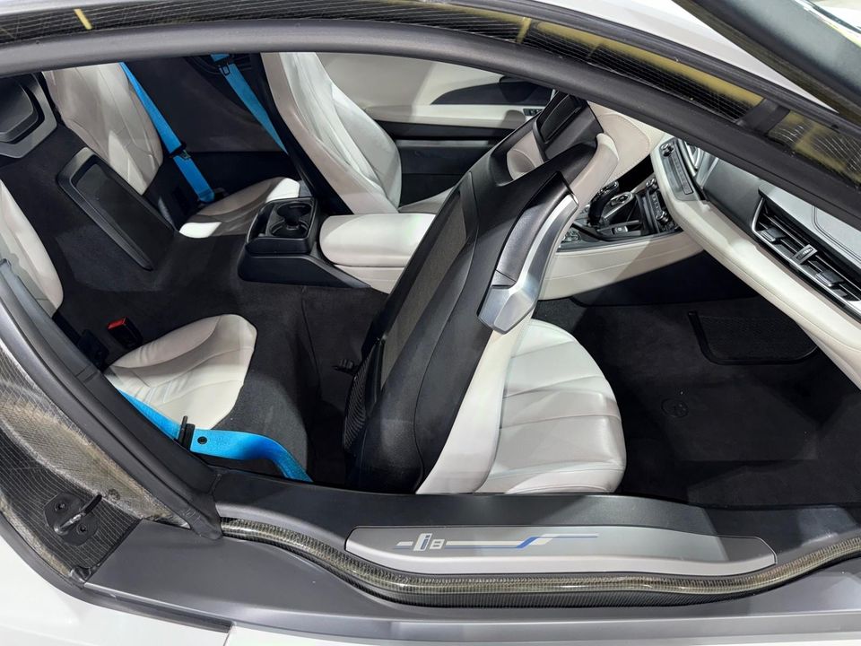 2015 BMW i8