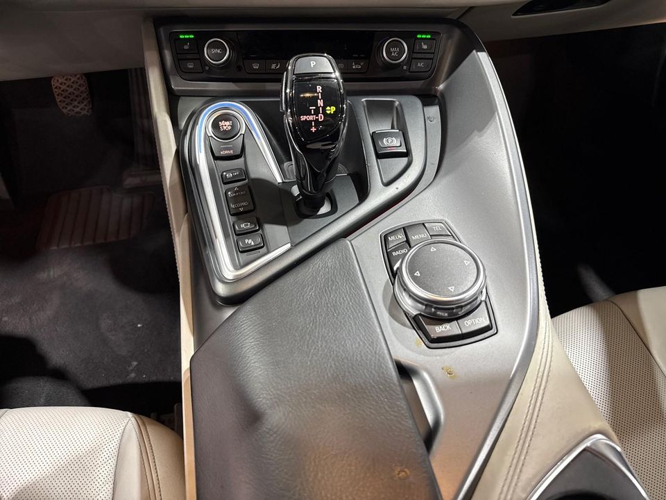 2015 BMW i8