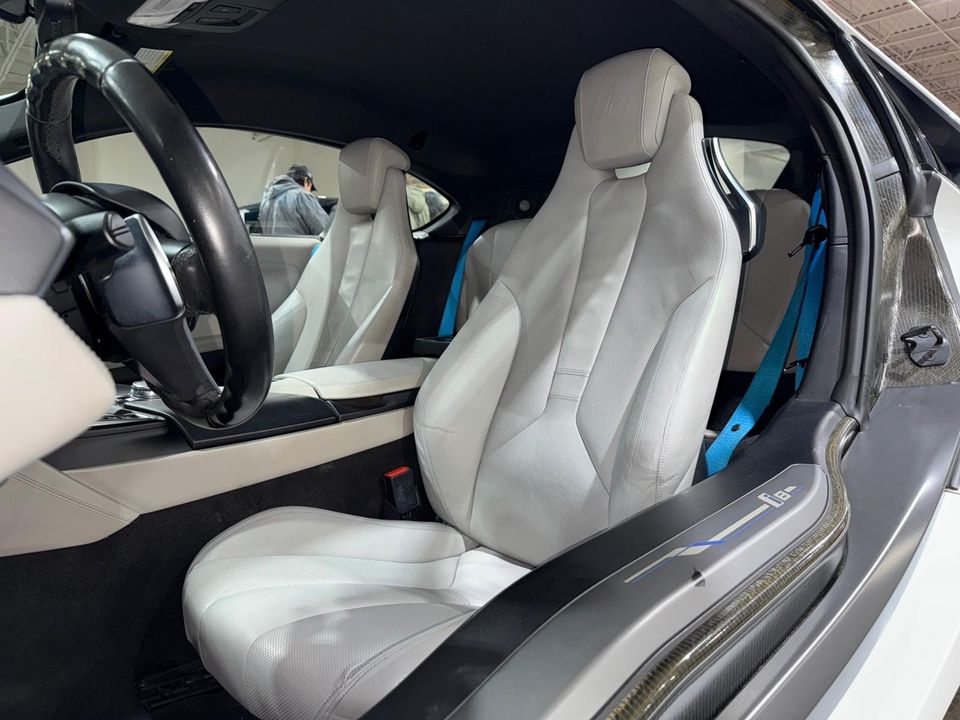 2015 BMW i8