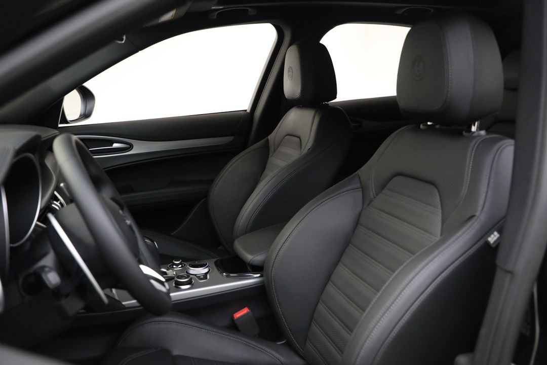 2025 Alfa Romeo Stelvio