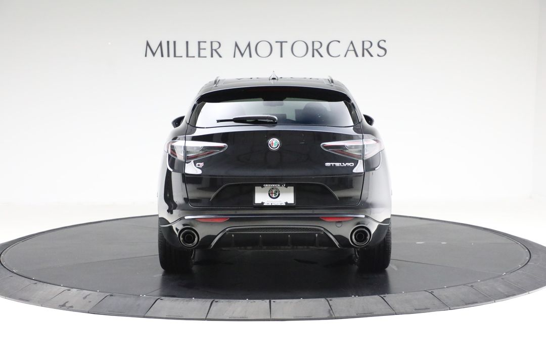 2025 Alfa Romeo Stelvio
