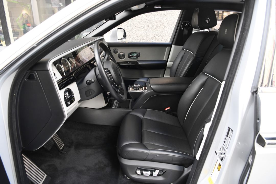 2020 Rolls-Royce Phantom