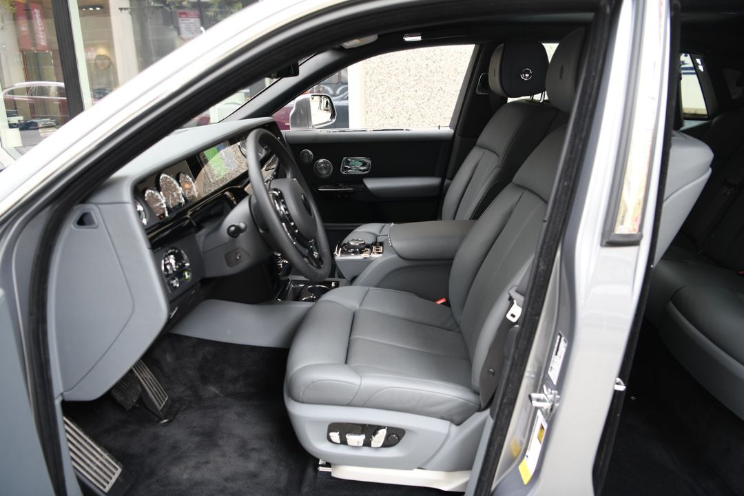 2022 Rolls-Royce Phantom