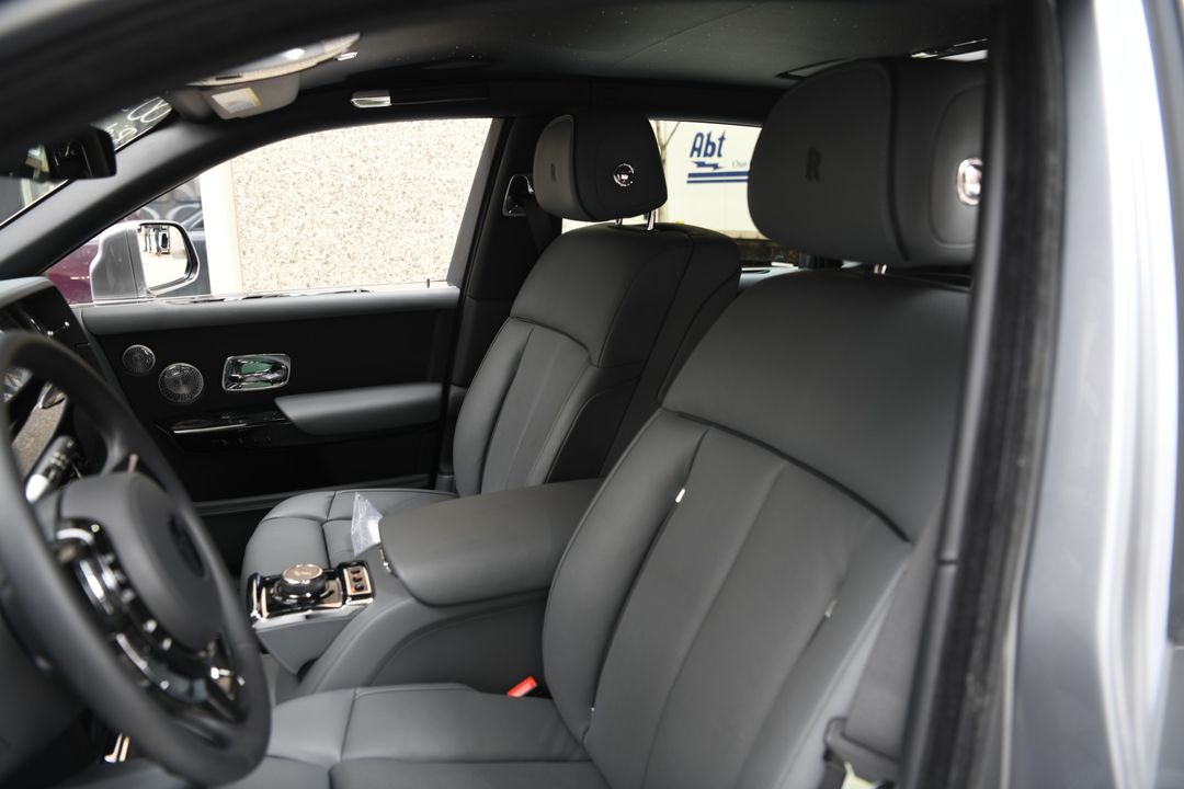 2022 Rolls-Royce Phantom