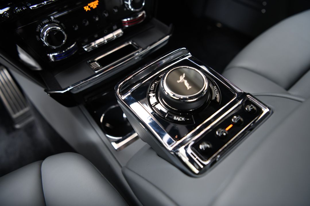 2022 Rolls-Royce Phantom