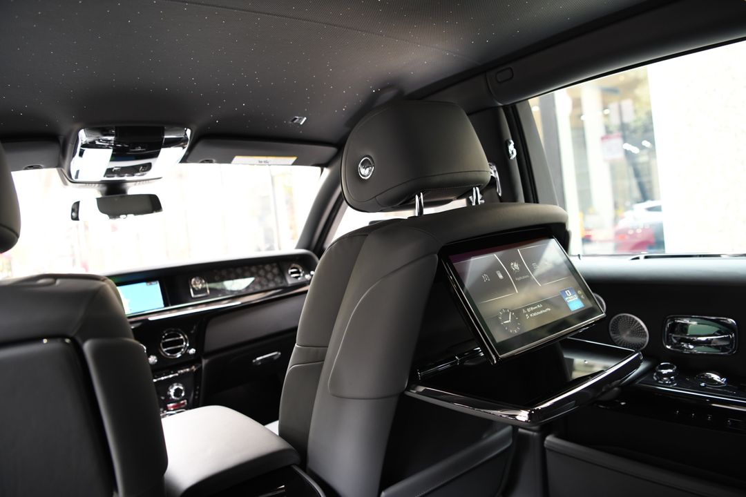 2022 Rolls-Royce Phantom
