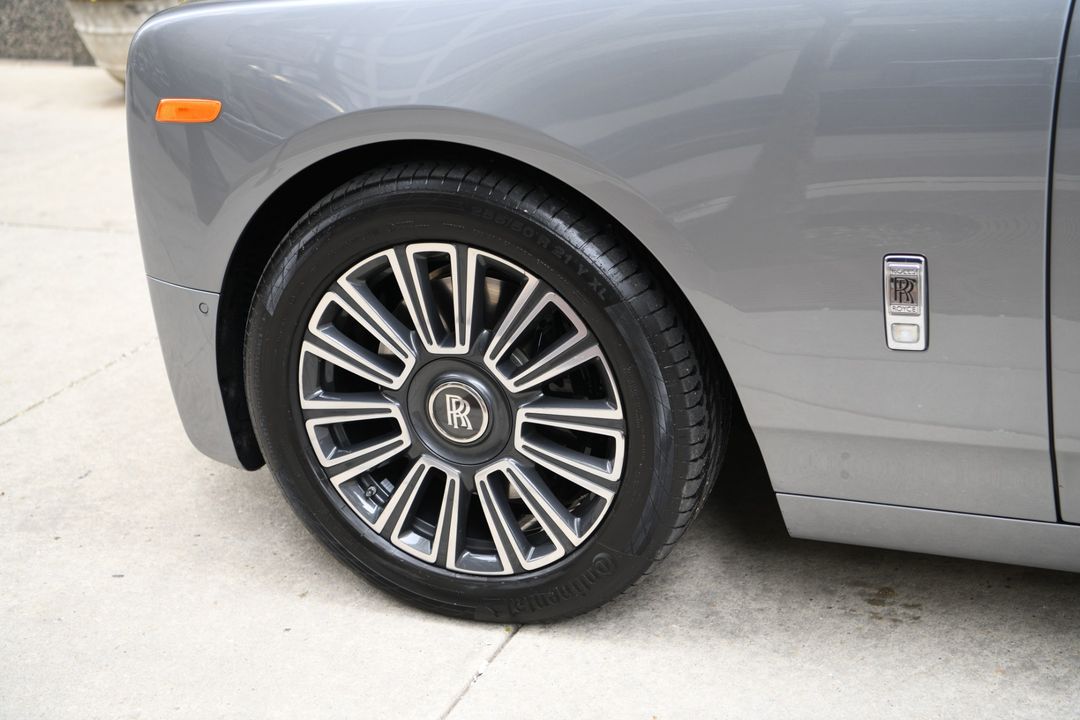 2022 Rolls-Royce Phantom