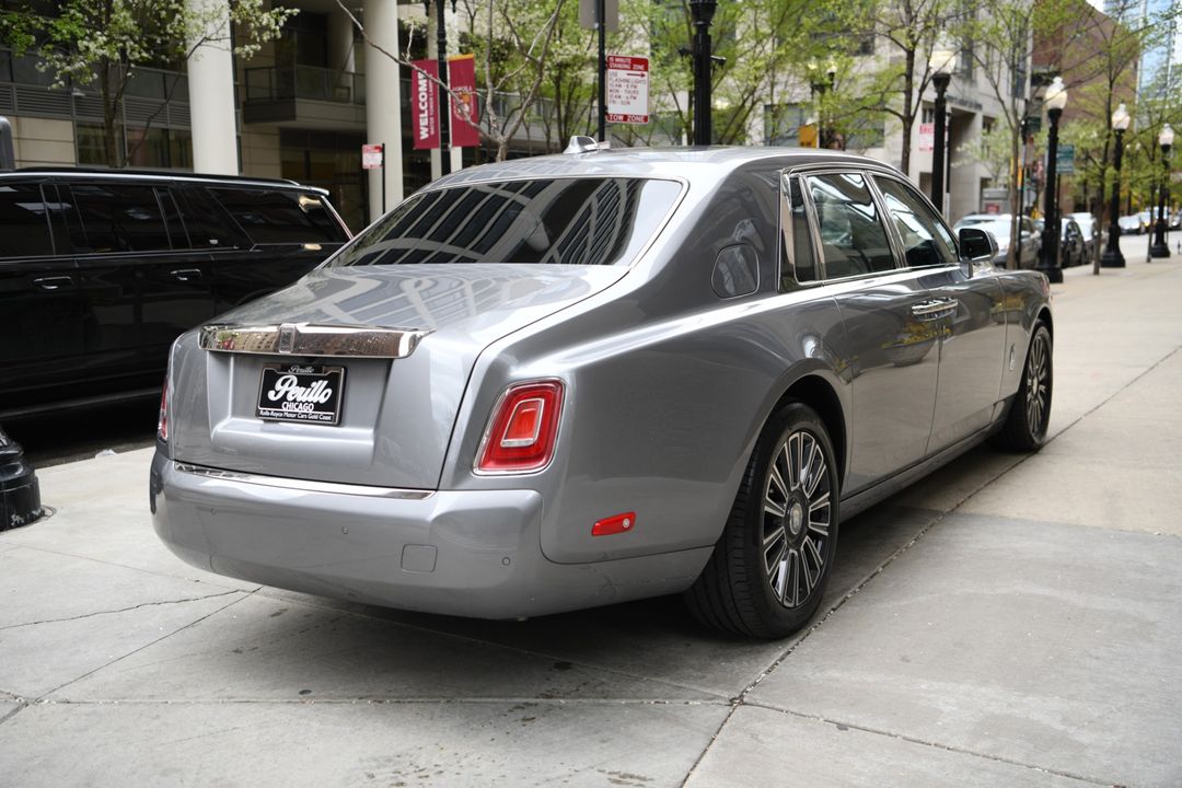 2022 Rolls-Royce Phantom