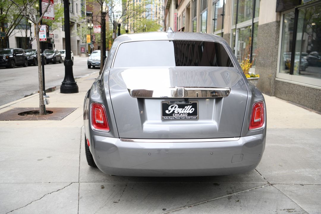 2022 Rolls-Royce Phantom