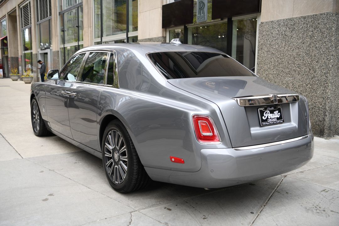 2022 Rolls-Royce Phantom