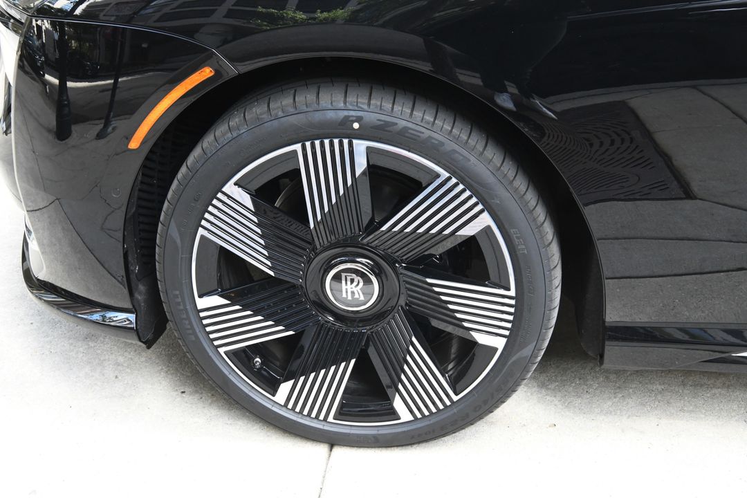 2024 Rolls-Royce Spectre