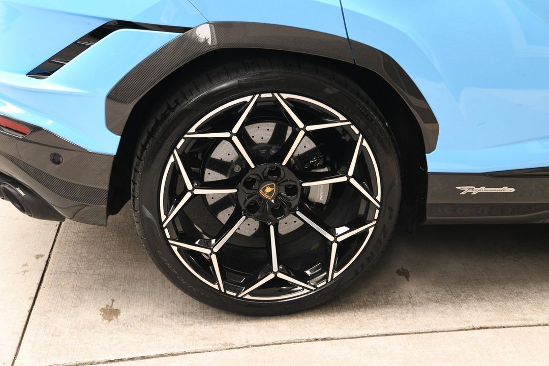 2024 Lamborghini Urus