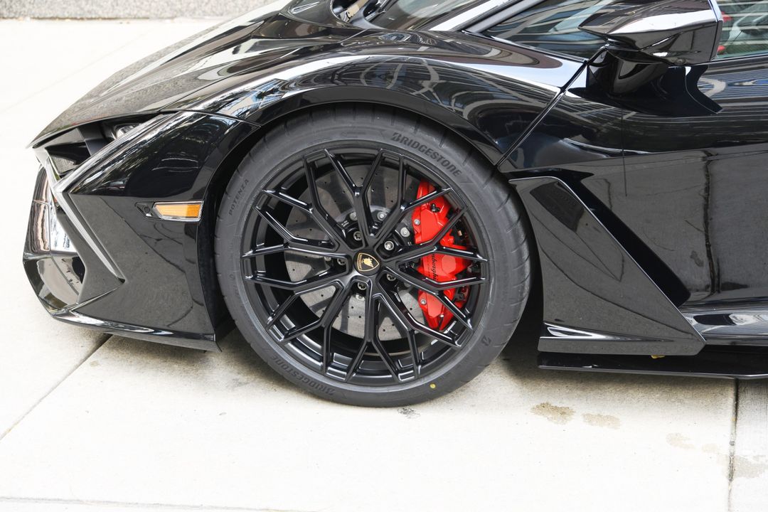 2024 Lamborghini Revuelto