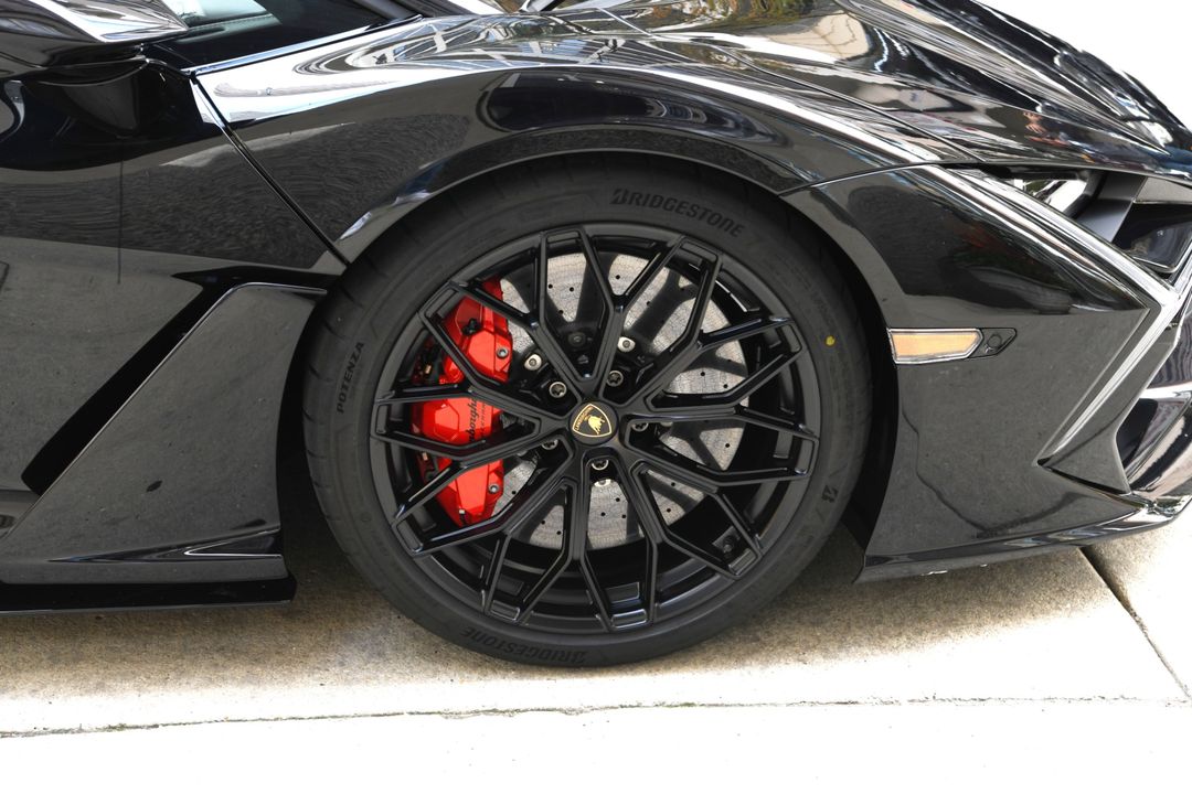 2024 Lamborghini Revuelto