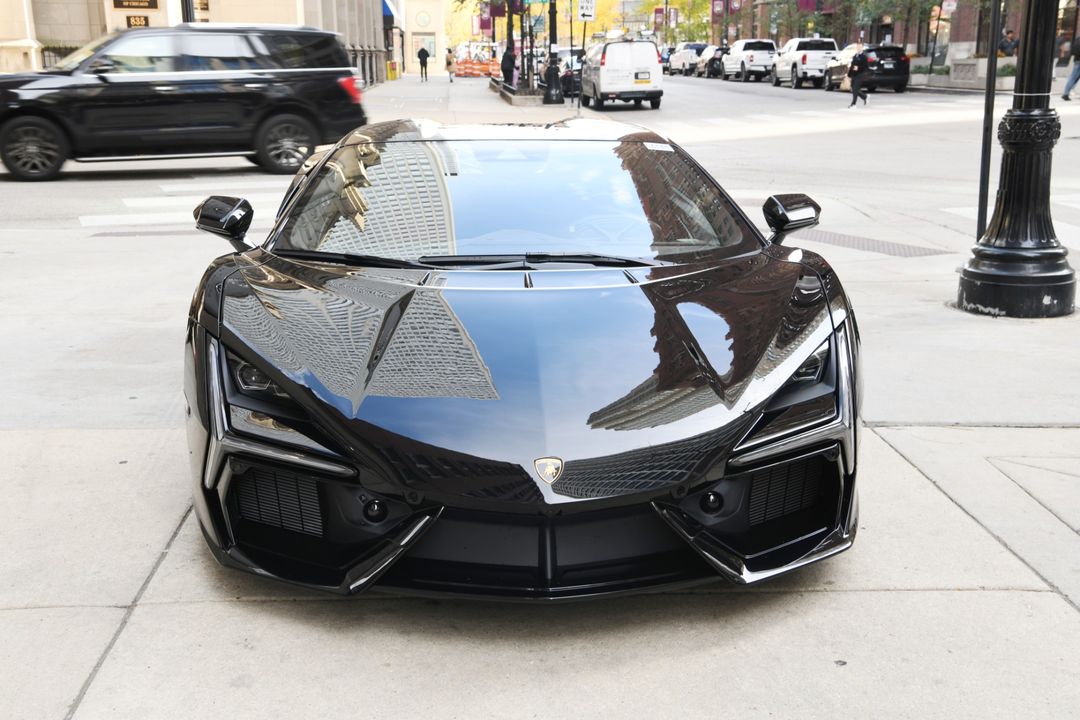 2024 Lamborghini Revuelto