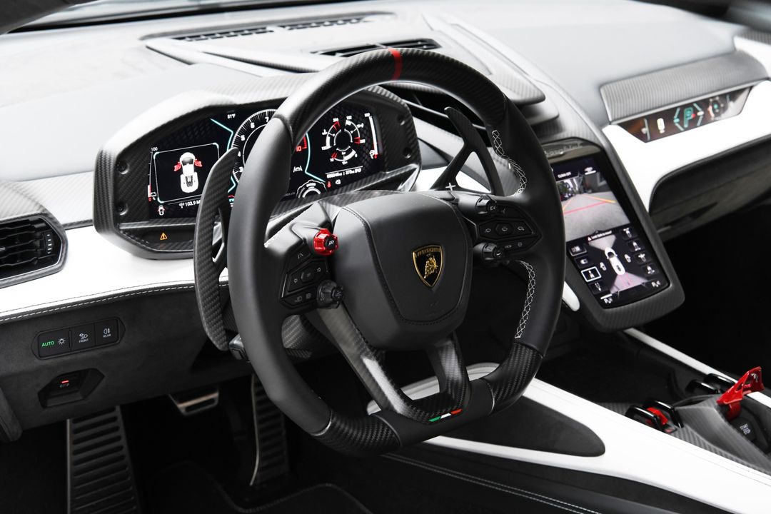 2024 Lamborghini Revuelto