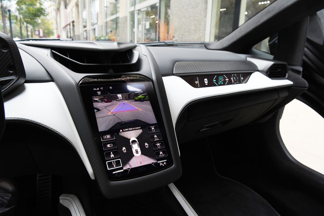 2024 Lamborghini Revuelto