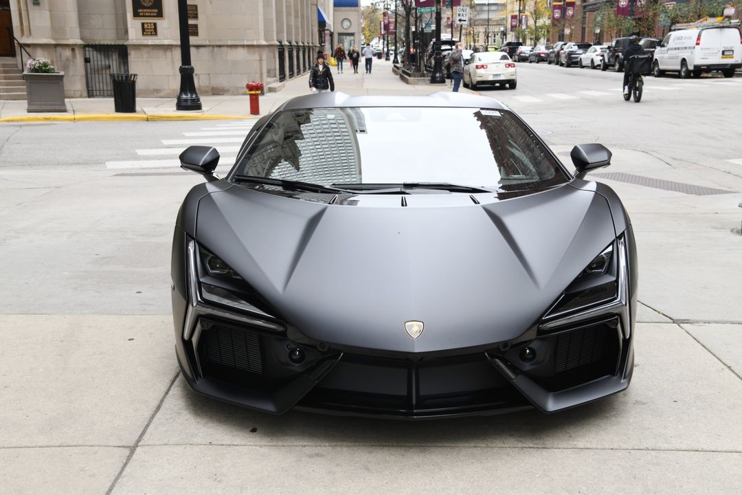 2024 Lamborghini Revuelto