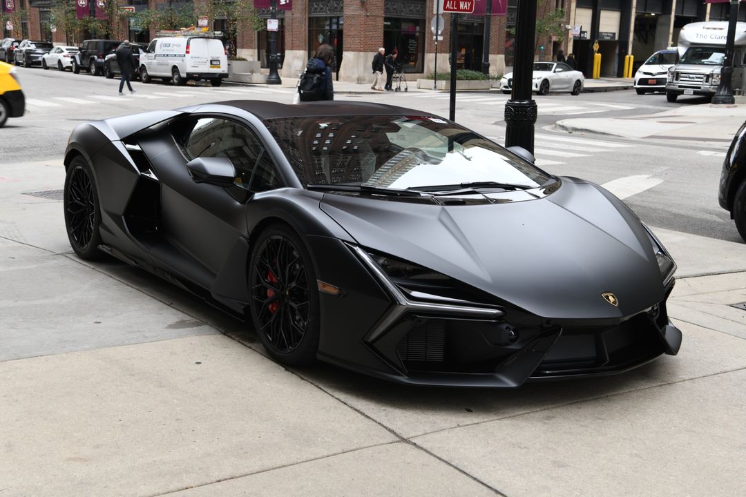 2024 Lamborghini Revuelto