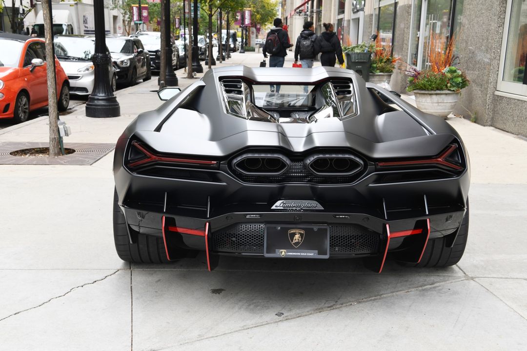 2024 Lamborghini Revuelto