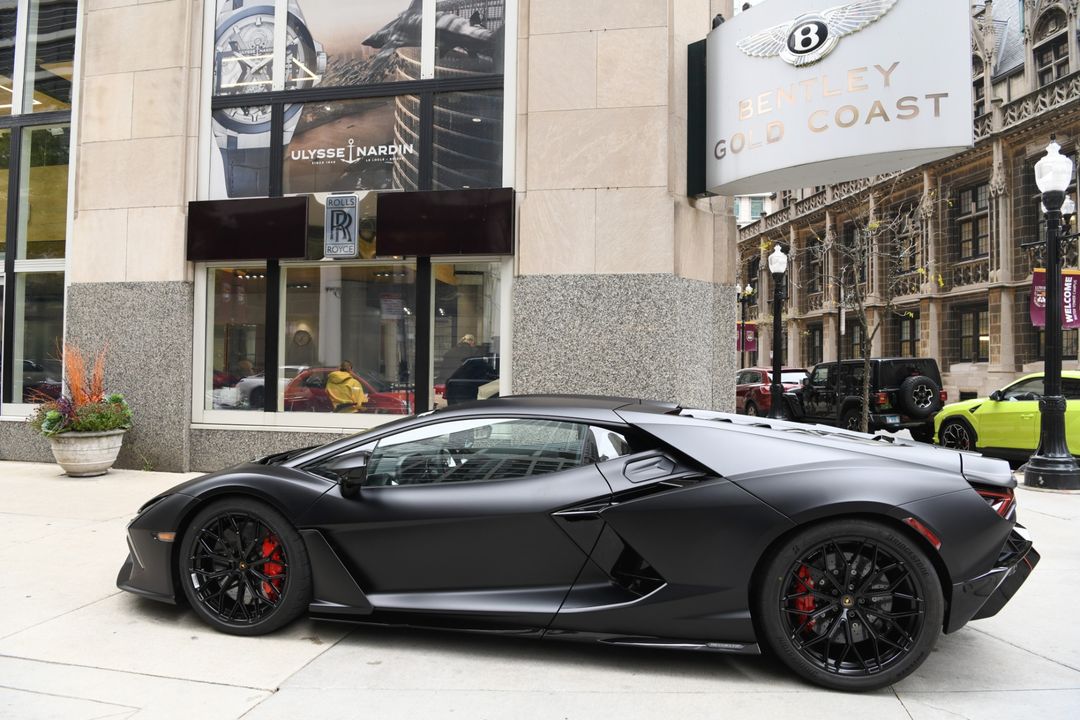 2024 Lamborghini Revuelto
