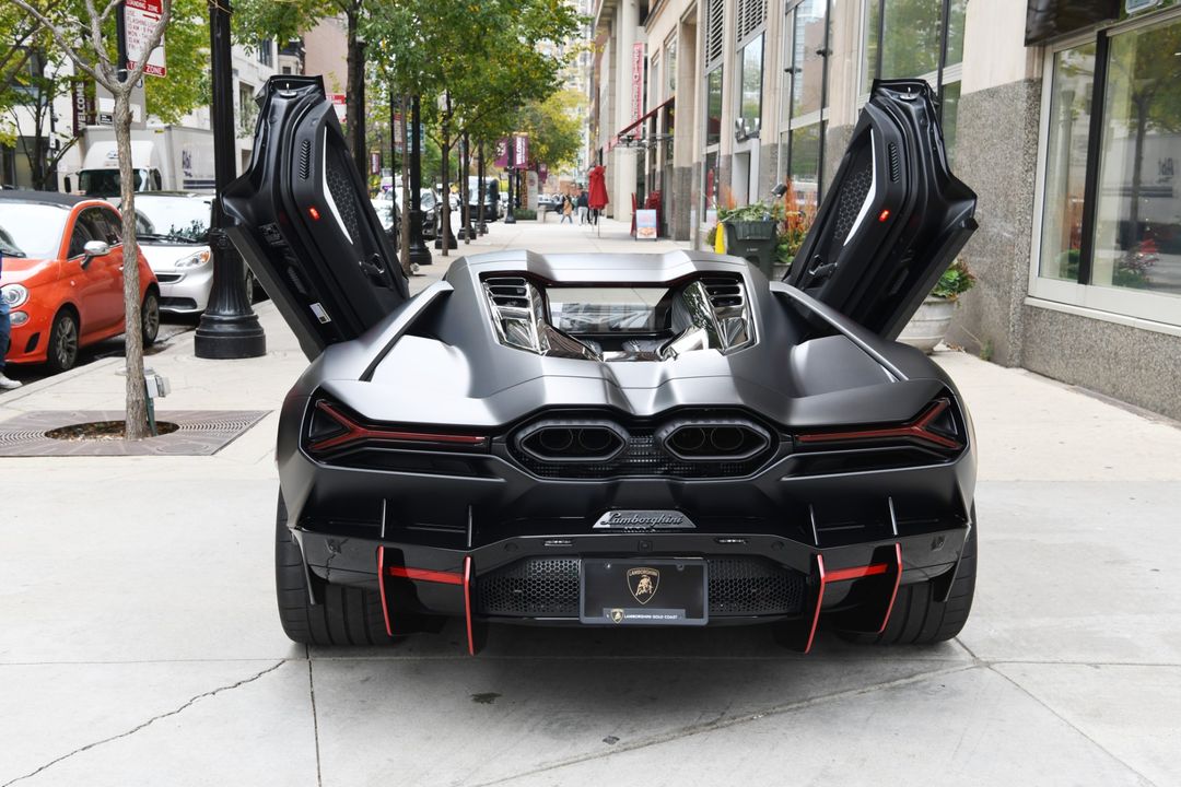 2024 Lamborghini Revuelto