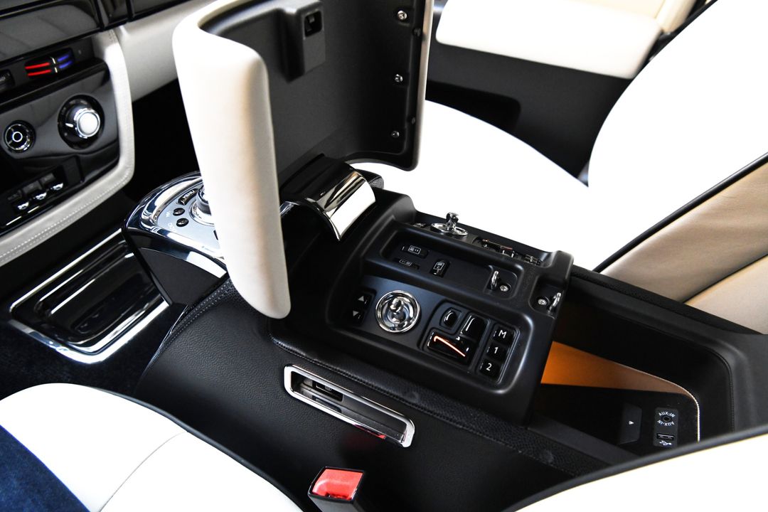 2016 Rolls-Royce Phantom