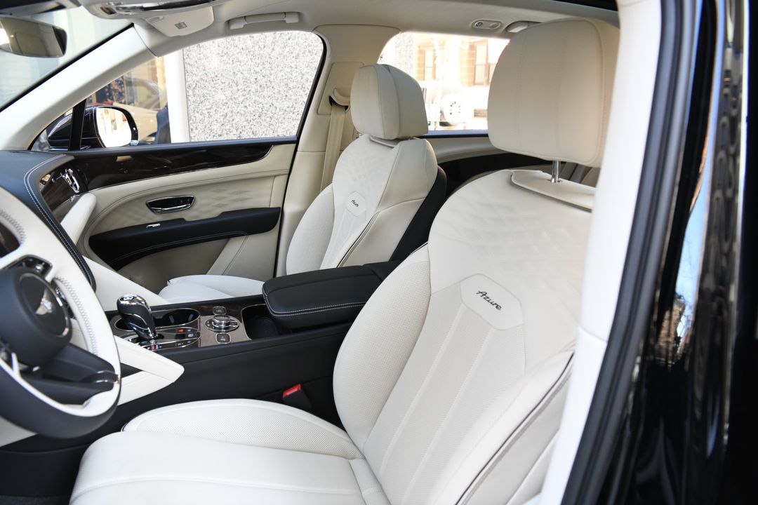 2025 Bentley Bentayga