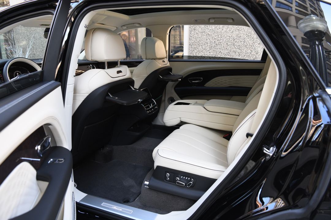 2025 Bentley Bentayga