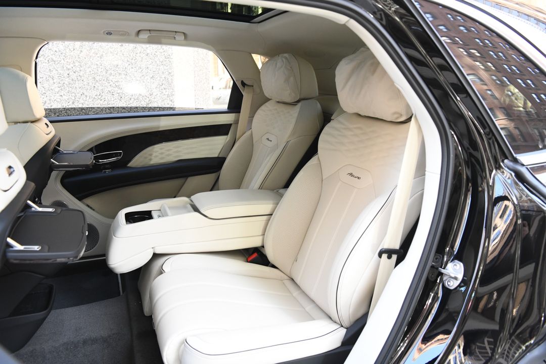 2025 Bentley Bentayga