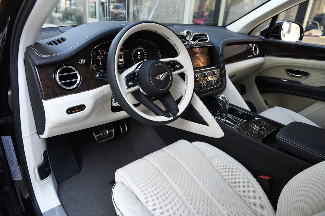 2025 Bentley Bentayga