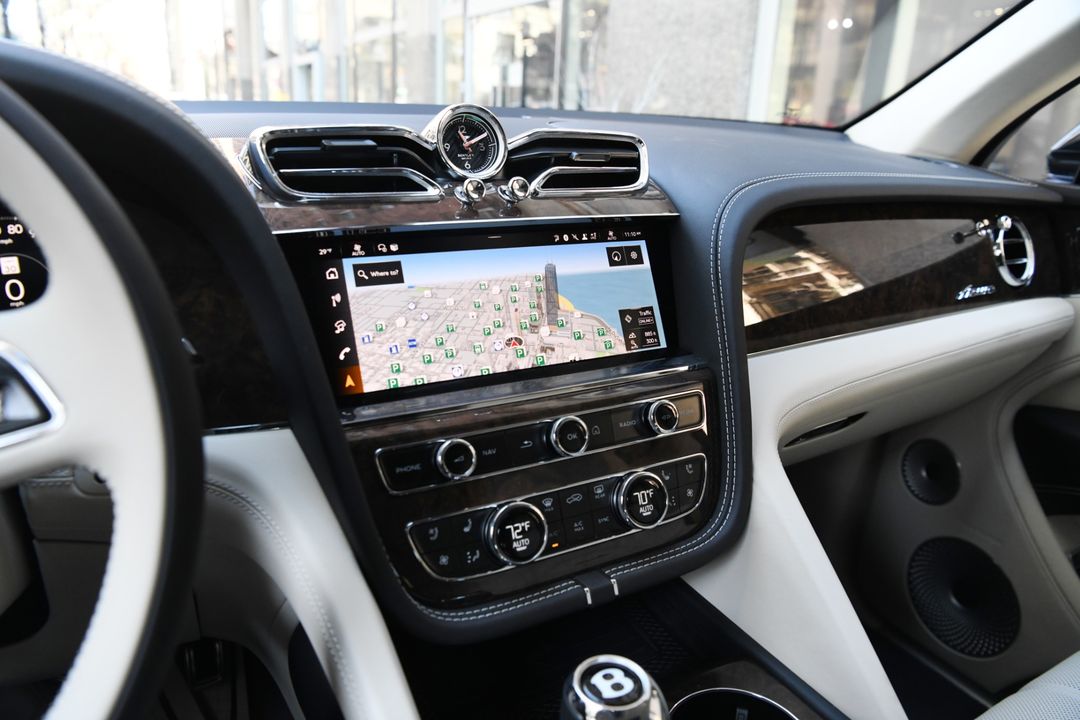 2025 Bentley Bentayga