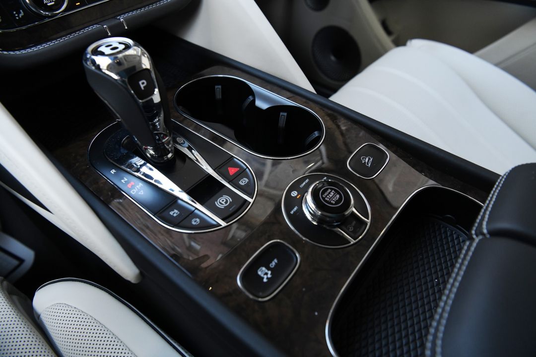 2025 Bentley Bentayga