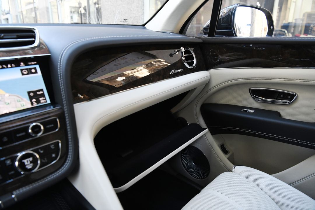 2025 Bentley Bentayga