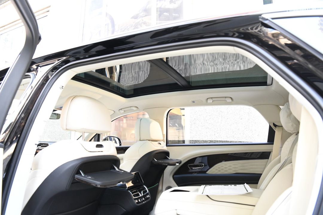2025 Bentley Bentayga