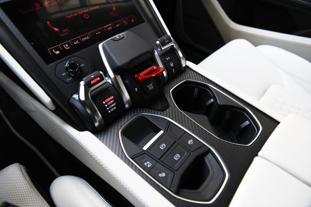 2024 Lamborghini Urus