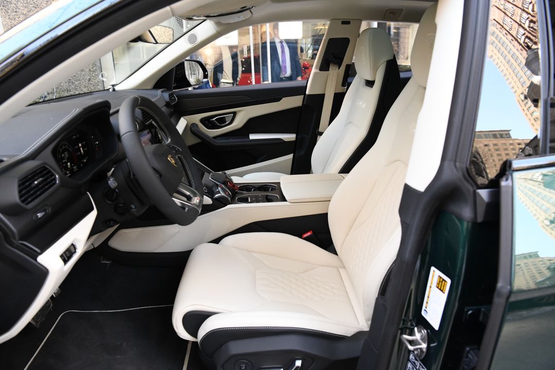 2024 Lamborghini Urus