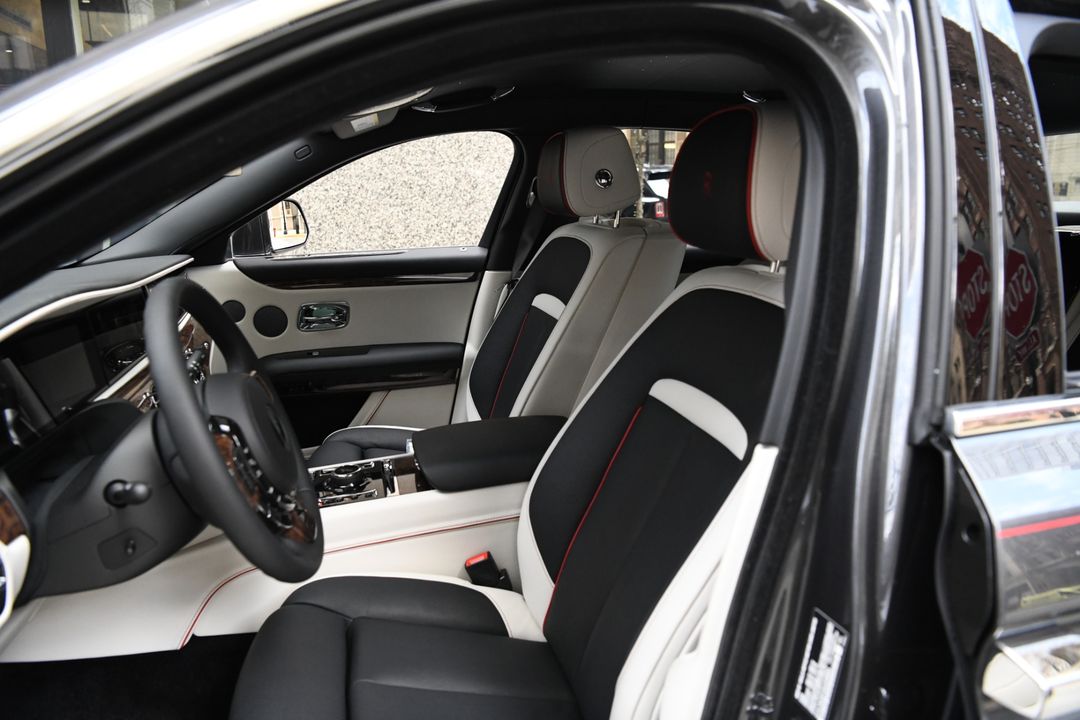 2025 Rolls-Royce Ghost