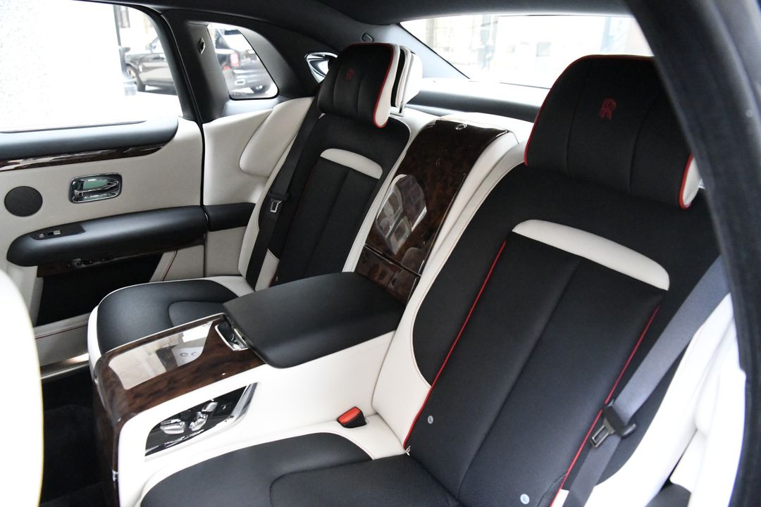 2025 Rolls-Royce Ghost