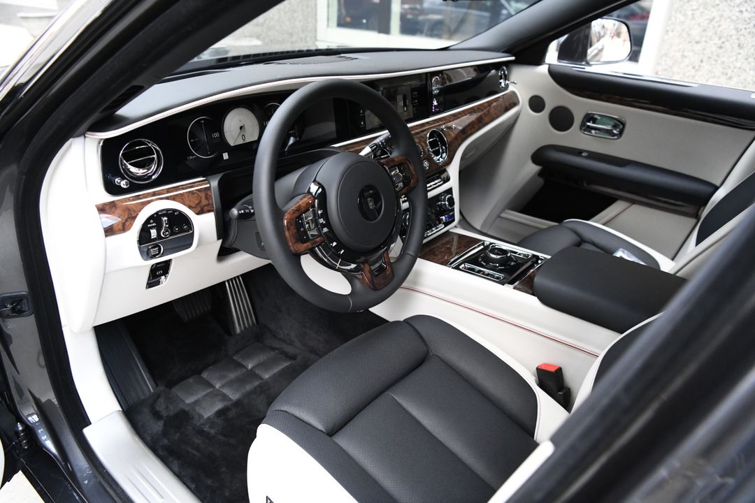 2025 Rolls-Royce Ghost
